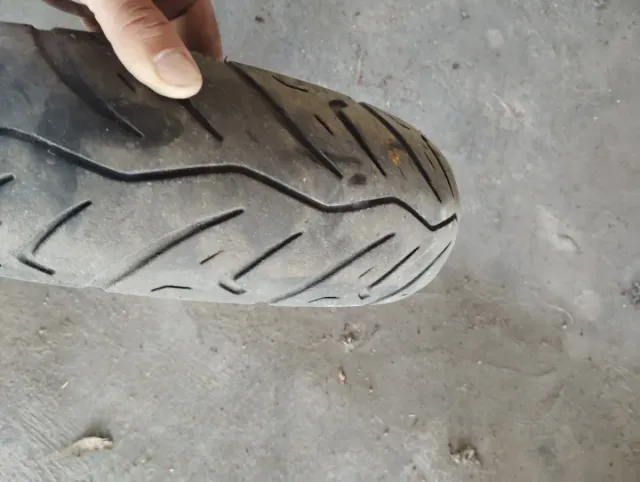 Llanta y neumático Jog