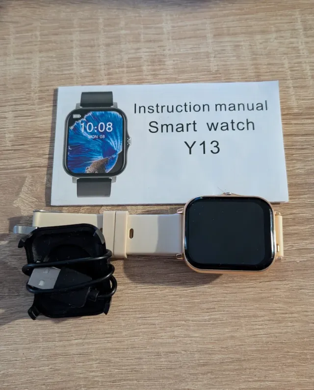 Smartwatch Y13 Beige y Dorado