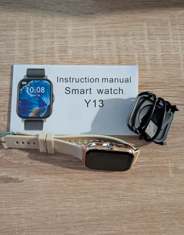 Smartwatch Y13 Beige y Dorado