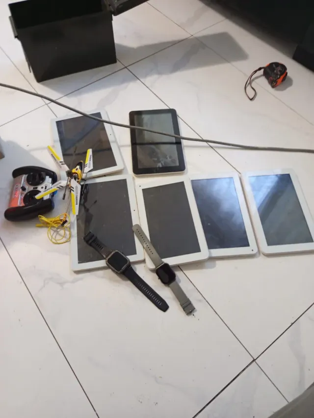 Lote Tablets y Relojes