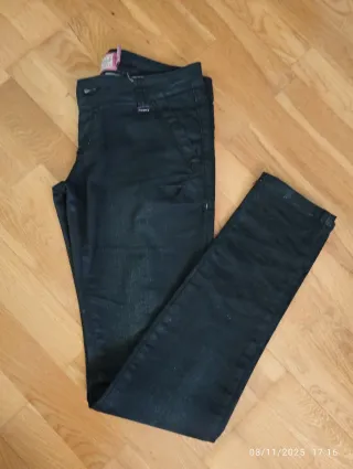 Vaqueros negros Bershka mujer T.36