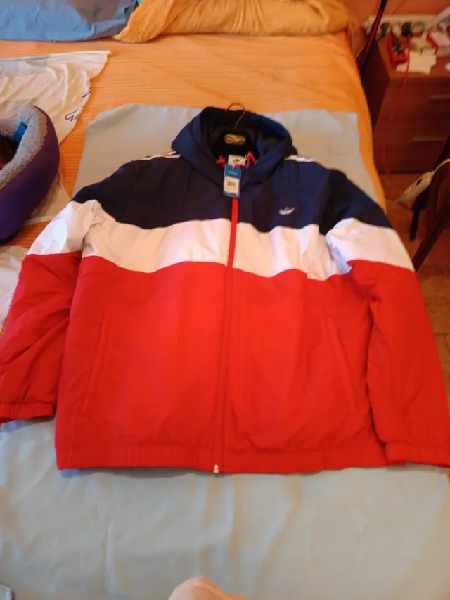 Chaqueta Adidas Bomber Invierno con Capucha