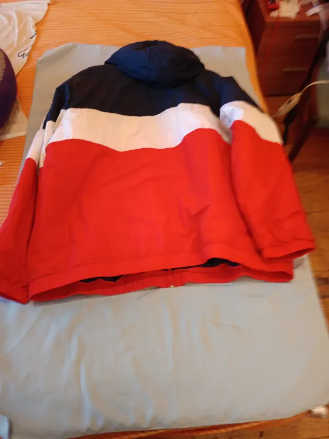 Chaqueta Adidas Bomber Invierno con Capucha