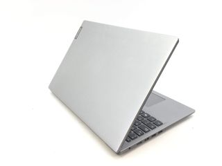 pc portatil lenovo 81mv