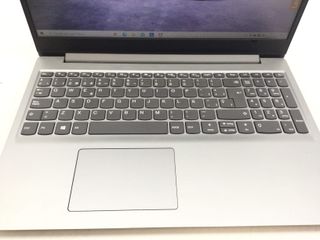 pc portatil lenovo 81mv