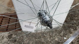 Cerchio posteriore bici 28 storto