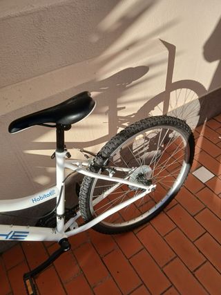 Bicicleta DENBIKE Blanca y Azul apenas sin usar