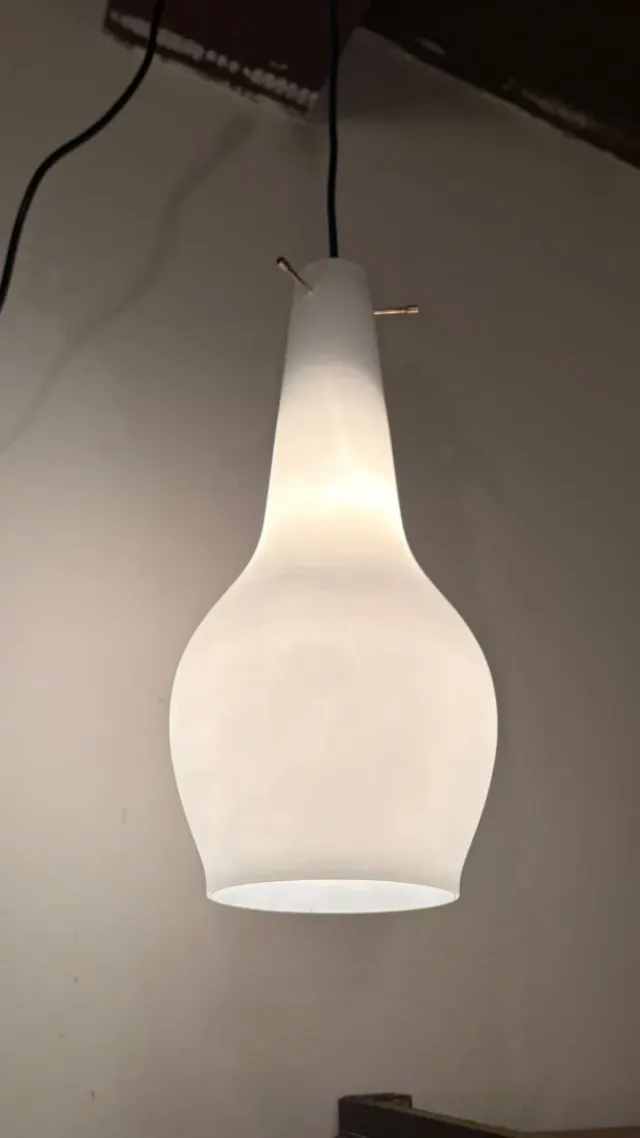 Lampada sospensione vetro opalino bianco anni '50