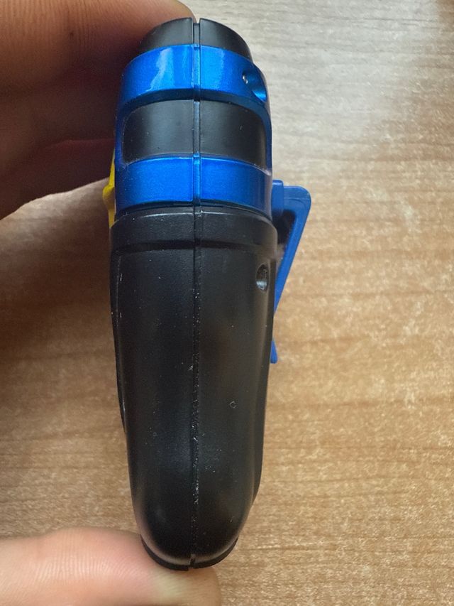 Digivice Bandai Azul y Dorado