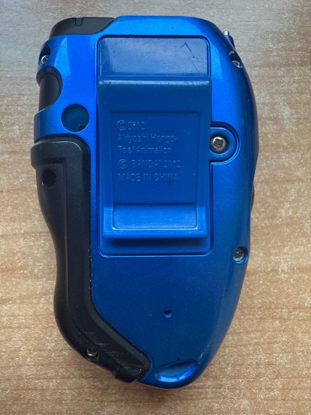 Digivice Bandai Azul y Dorado