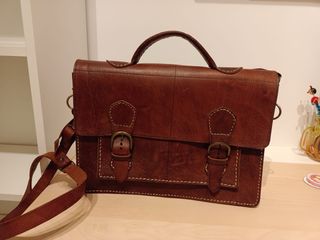 Bolso de cuero marrón