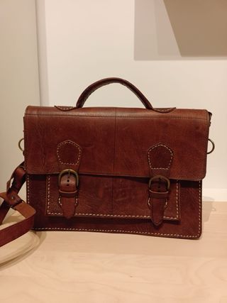 Bolso de cuero marrón