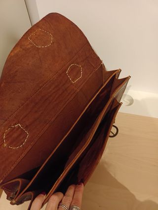 Bolso de cuero marrón