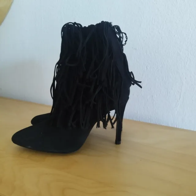 Botines Zara flecos negros T.37