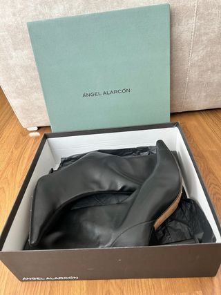 Botín Ángel Alarcón Talla 41 Negro