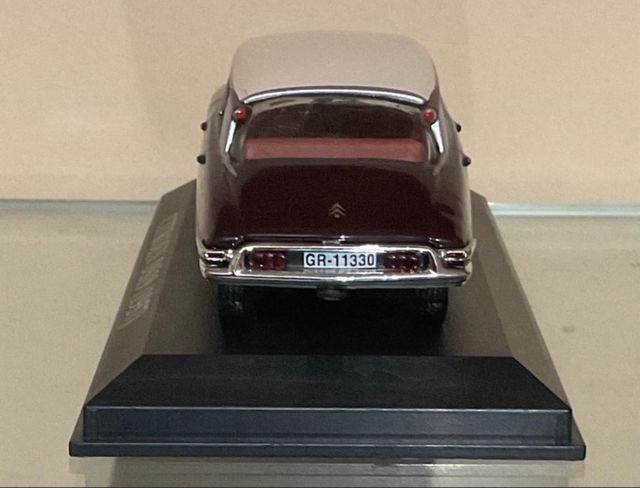 Citroën DS19 1:43
