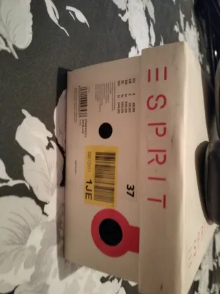 Zapatos negros Esprit