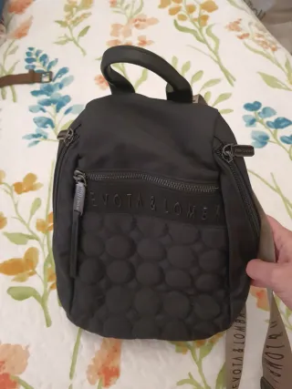 Mochila Devota & Lomba Negra.Entrega en mano