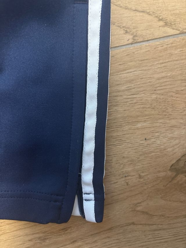 Pantalón Adidas Azul con Rayas Blancas