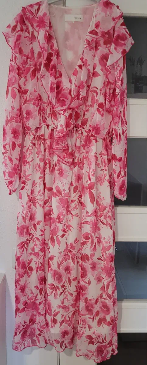 Vestido Zara floral rosa talla L