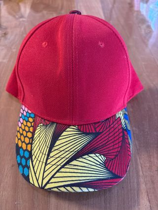 Gorra con visera estampada Capulana