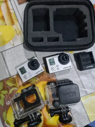 2 GoPro Hero 3 Black