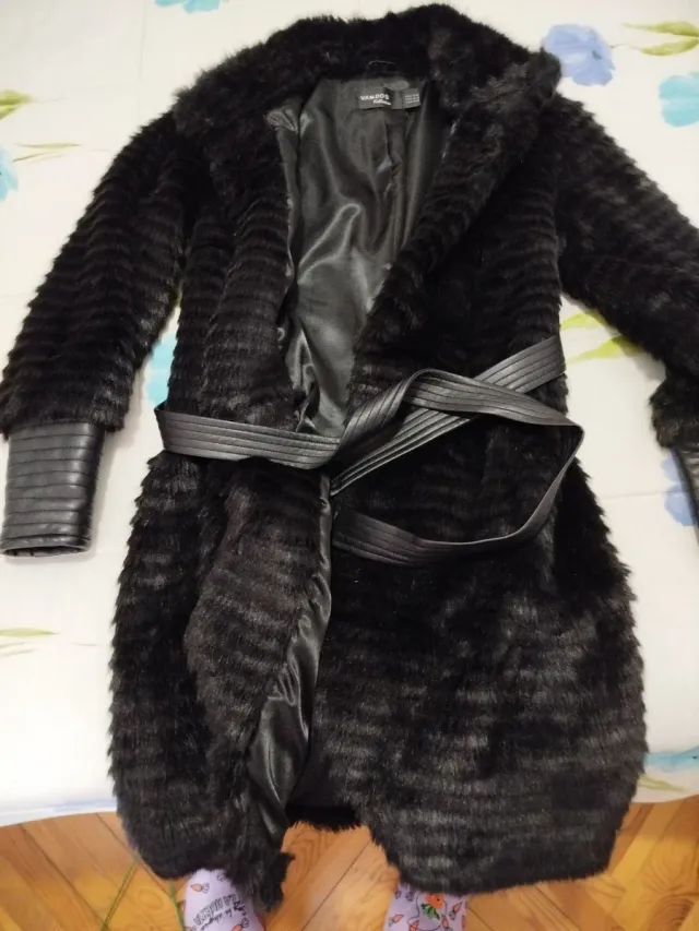 Abrigo VAN-DOS pelo suave negro talla L