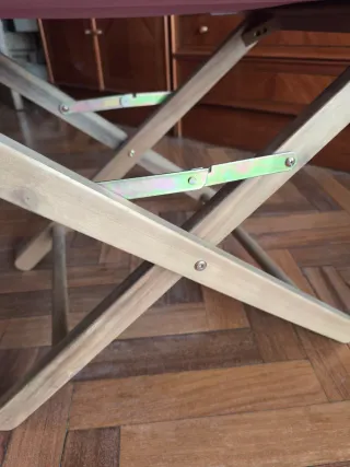 Silla plegable de director rosa de madera de teca