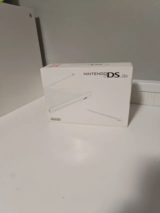 Caja Nintendo DS Lite