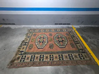 Alfombra Turca diseño geométrico rosa y azul