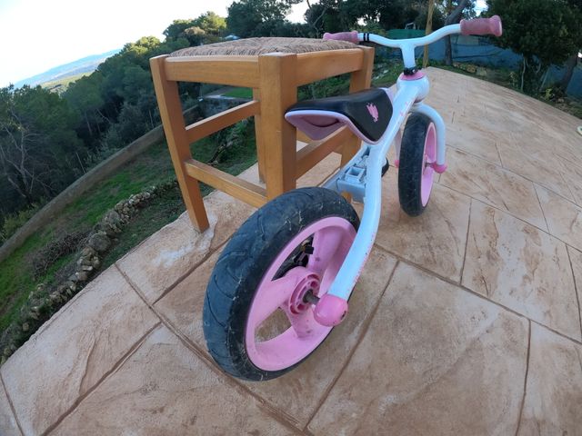 Bicicleta sin pedales rosa Let's Go Bike