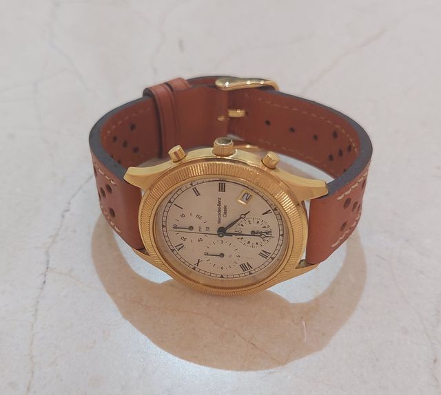 Reloj Mercedes-Benz Classic Cronógrafo Dorado