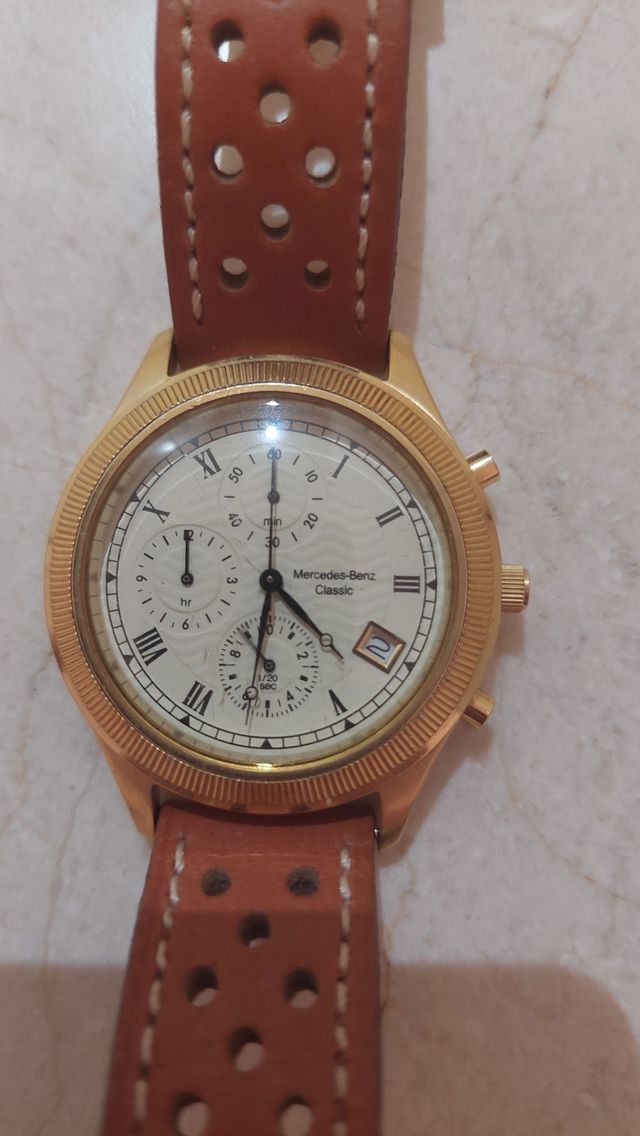 Reloj Mercedes-Benz Classic Cronógrafo Dorado