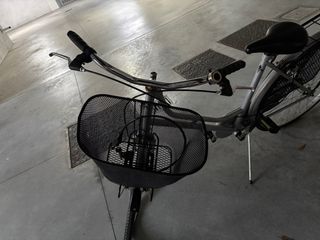 Bici da donna con cestino vendo per Bologna