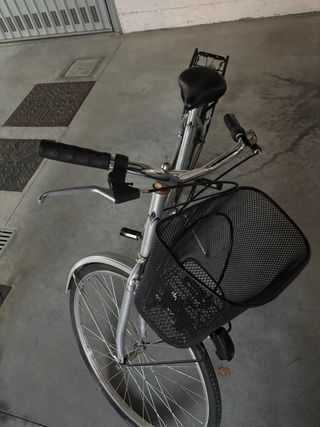Bici da donna con cestino vendo per Bologna