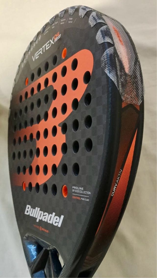 Pala Bullpadel Vertex 04 Hybrid 2025