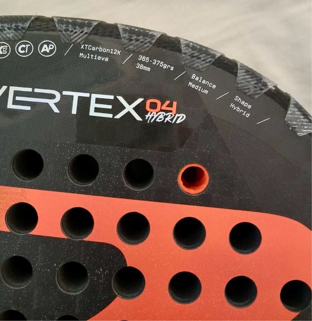 Pala Bullpadel Vertex 04 Hybrid 2025