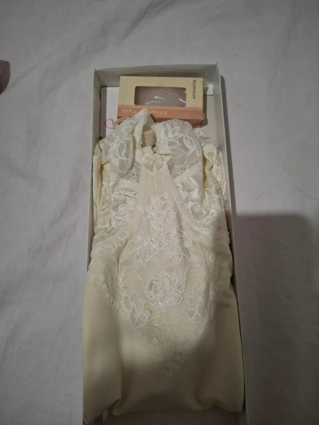 Body Clara pizzo color carne