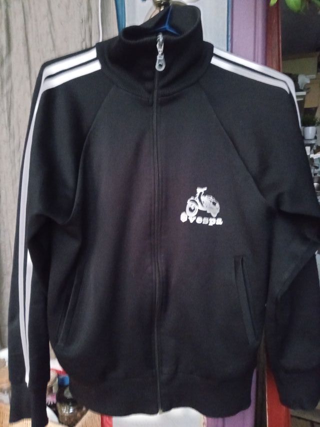 Sudadera Vespa Negra con Dibujo Scooter