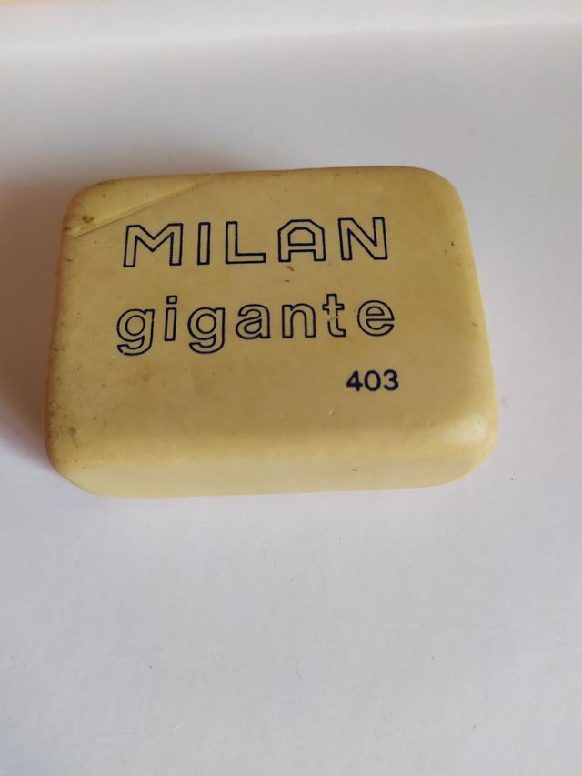 Goma de borrar MILAN Gigante 403