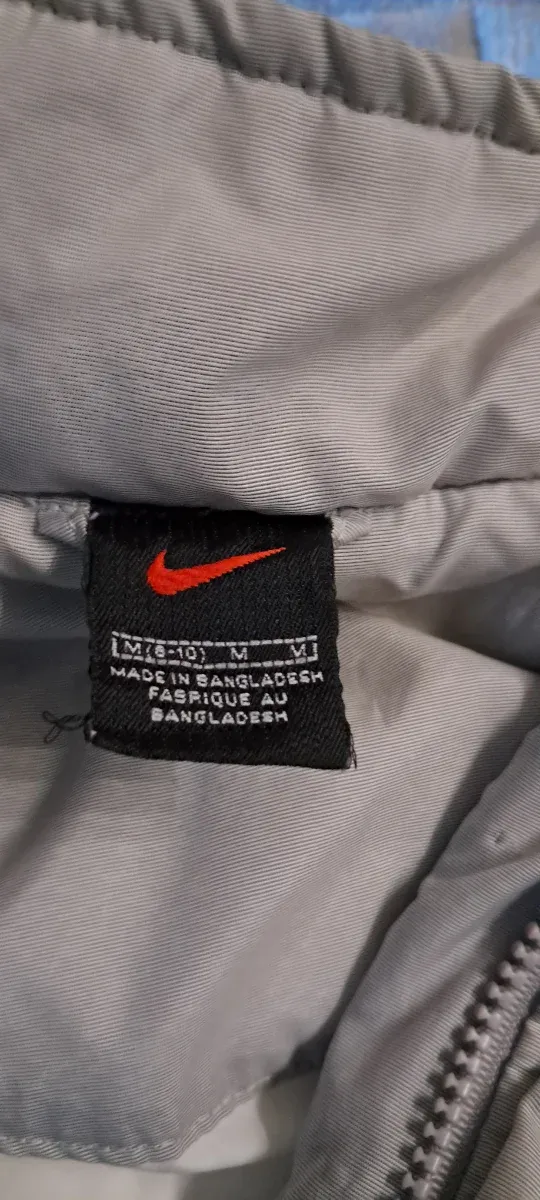 Plumas Nike Talla L Beige