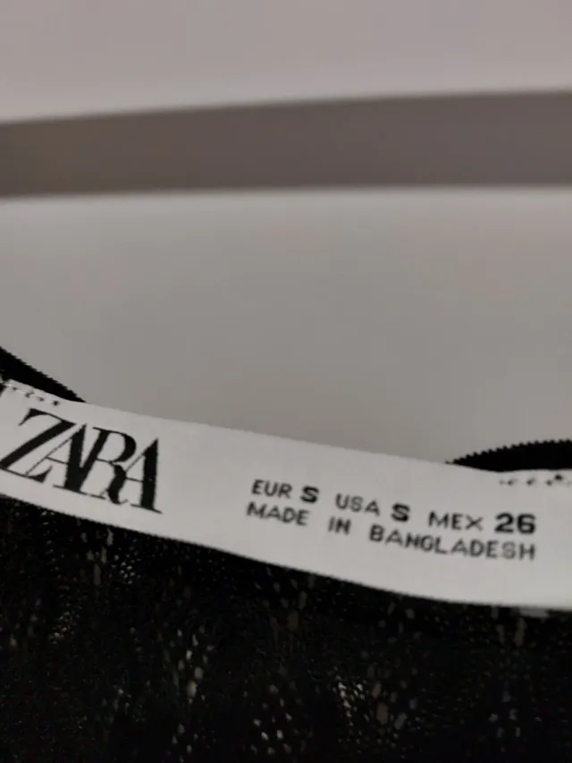 Top calado Zara. Talla S