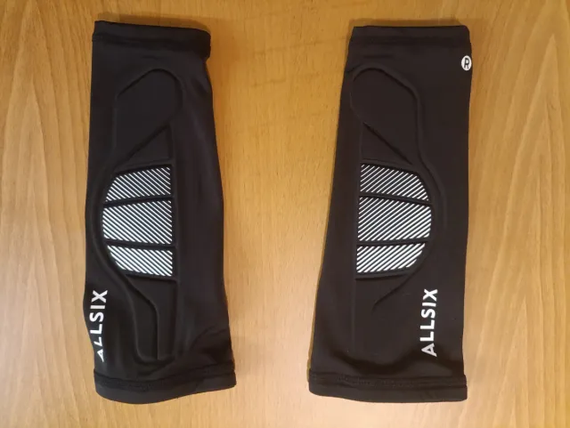 Conjunto rodilleras y manguitos voleibol ALLSIX