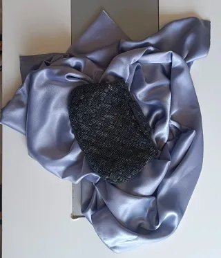 Conjunto bolso con pedreria + Pashmina de satén