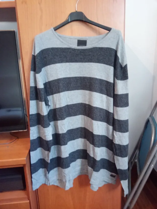 Jersey rayas gris y negro Produkt