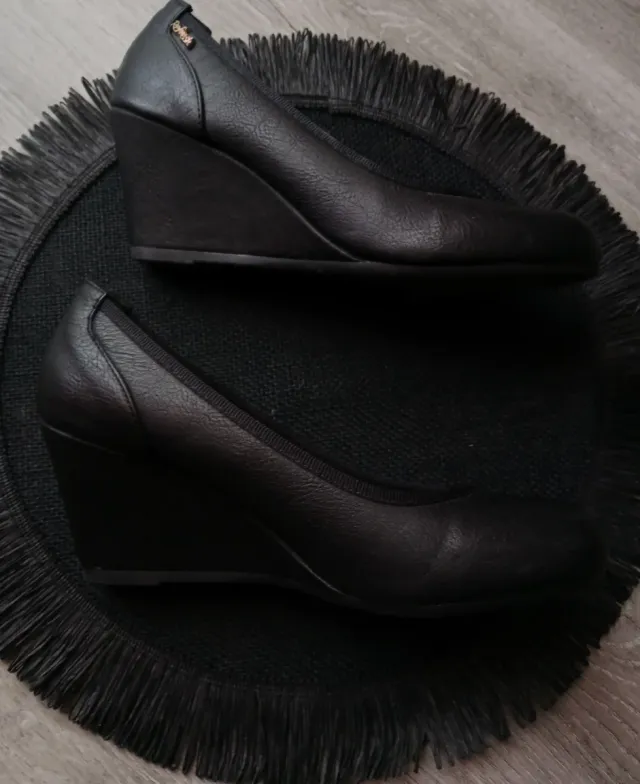 Zapato cuña negro Refresh talla 37
