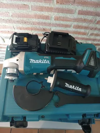 Amoladora Makita DGA504 🆕 con batería Makita 18v6
