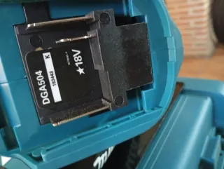 Amoladora Makita DGA504 🆕 con batería Makita 18v6