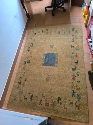 Alfombra tipo ghabe de lana beige y azul