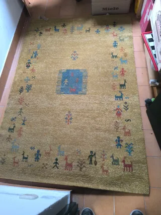 Alfombra tipo ghabe de lana beige y azul